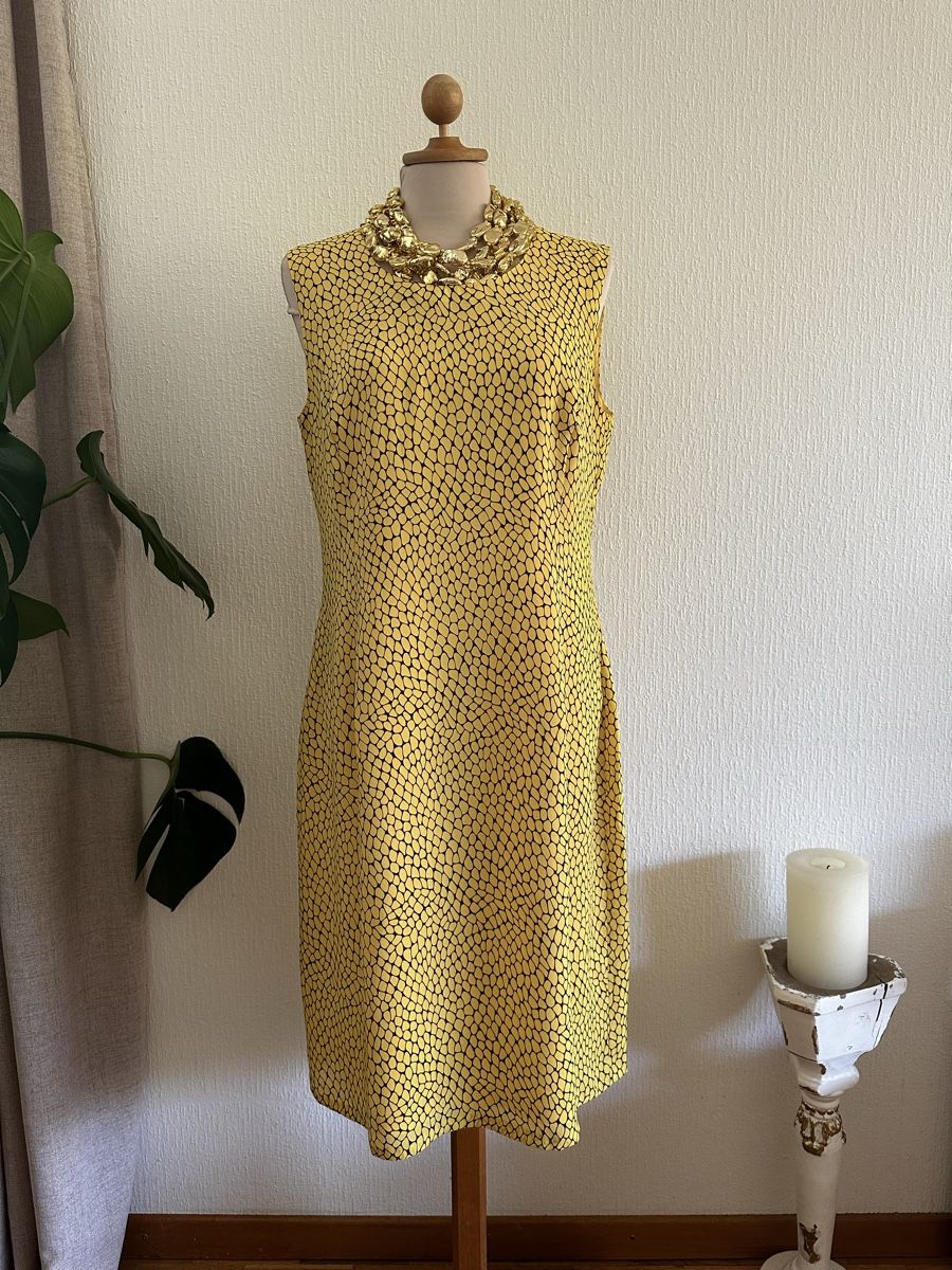 Vestiti: Robe jaune sans manches imprimé serpent taille 40 42 – Usato da Châtelaine venduto da Alexandra.jankowski