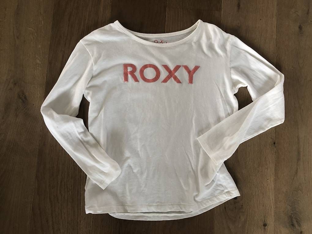 Pulls et sweat-shirts: Pull Rocky en parfait état. 10ans.  – D'occasion à La Sarraz par lenamoser