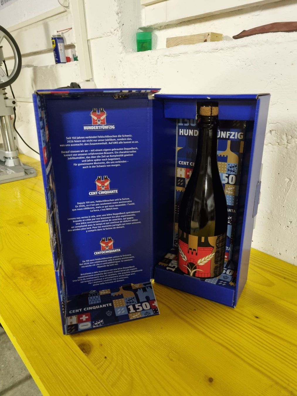 Feldschlösschen Altro in Stoviglie & Bicchieri: Jubiläumsflasche – Nuovo (secondo la descrizione) da Schwarzenburg venduto da coschu 2