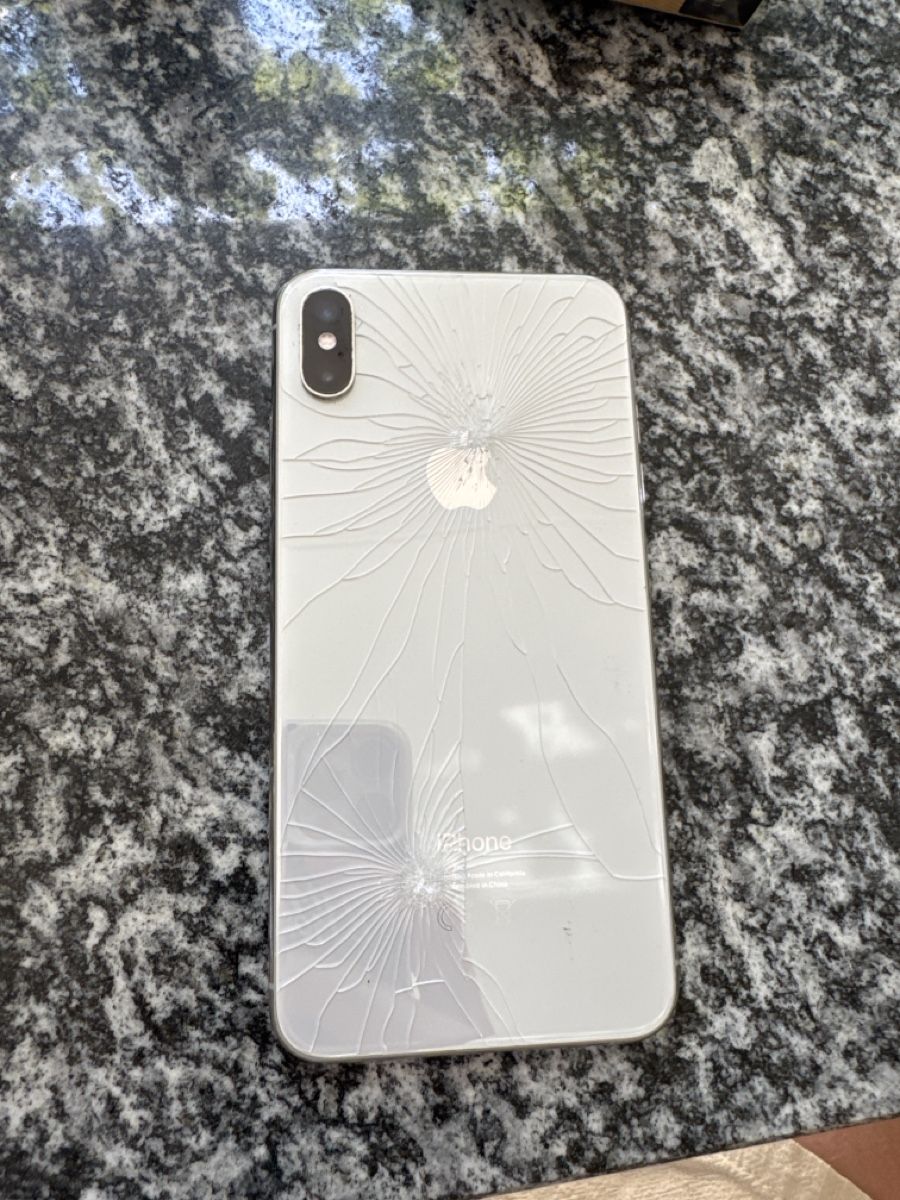 Apple Telefoni cellulari / Smartphones: Iphone Xs Max defekt – Difettoso da Olten venduto da HoYa01