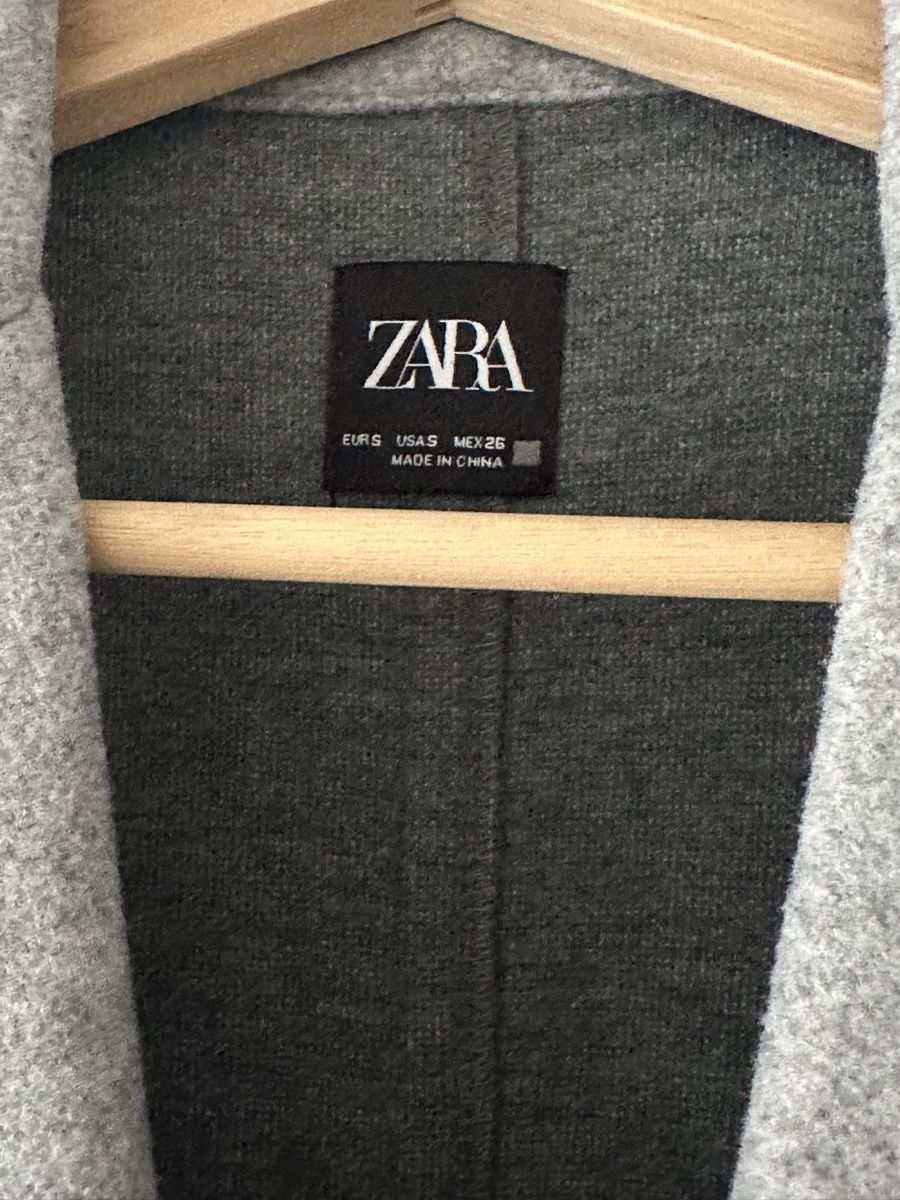 Zara Cappotti: Mantel ZARA Grösse S - Grau – Usato da Nidau venduto da Unbreakable02 1