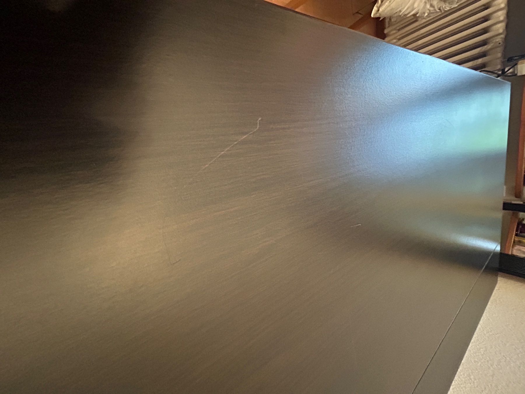 Ikea Scrivanie: Ikea Schreibtisch schwarz mit Metallbeinen – Usato da Uster venduto da tanaweide 1