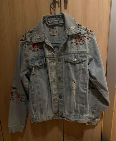 Veste en jean brodée femme taille S bon état
