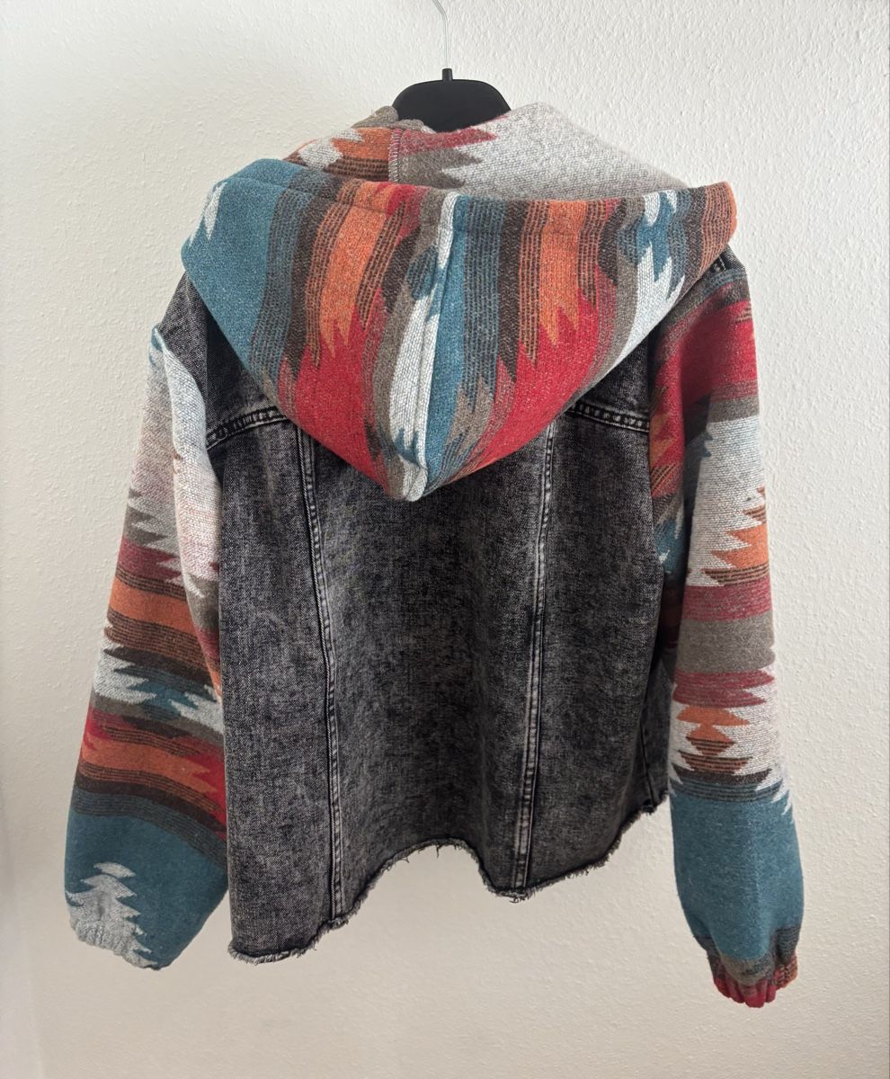 Giacche: Jeansjacke mit Ethno-Muster Grösse L – Nuovo (secondo la descrizione) da Brugg AG venduto da ann_stf7 1