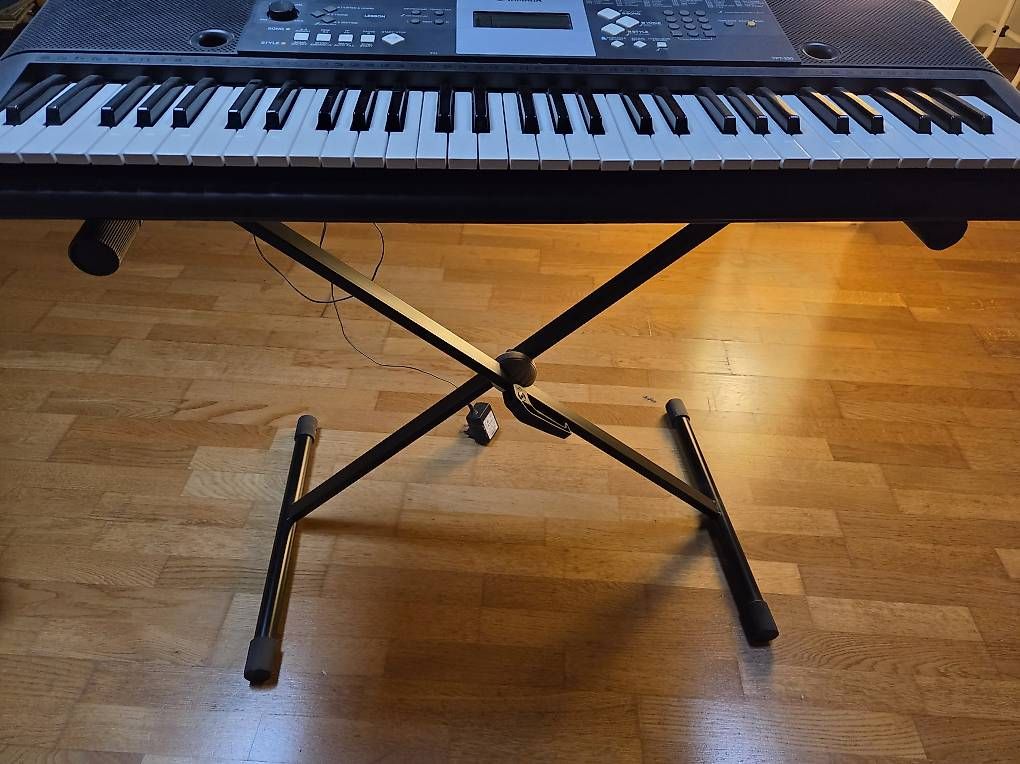 Yamaha Strumenti musicali: Yamaha YPT-230 – Usato da Savosa venduto da cb__5gfg 1