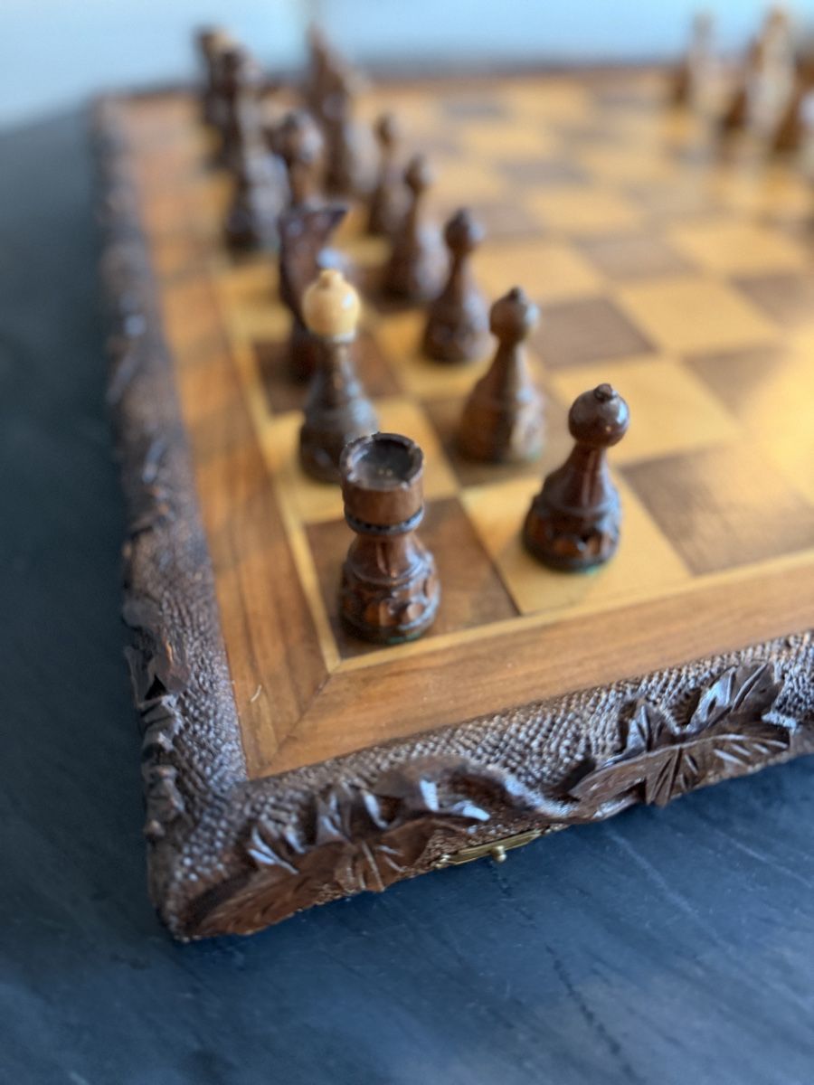 Spiele: Carved Wooden Chess Set – Neu (gemäss Beschreibung) aus Allenwinden von Ald1985 3