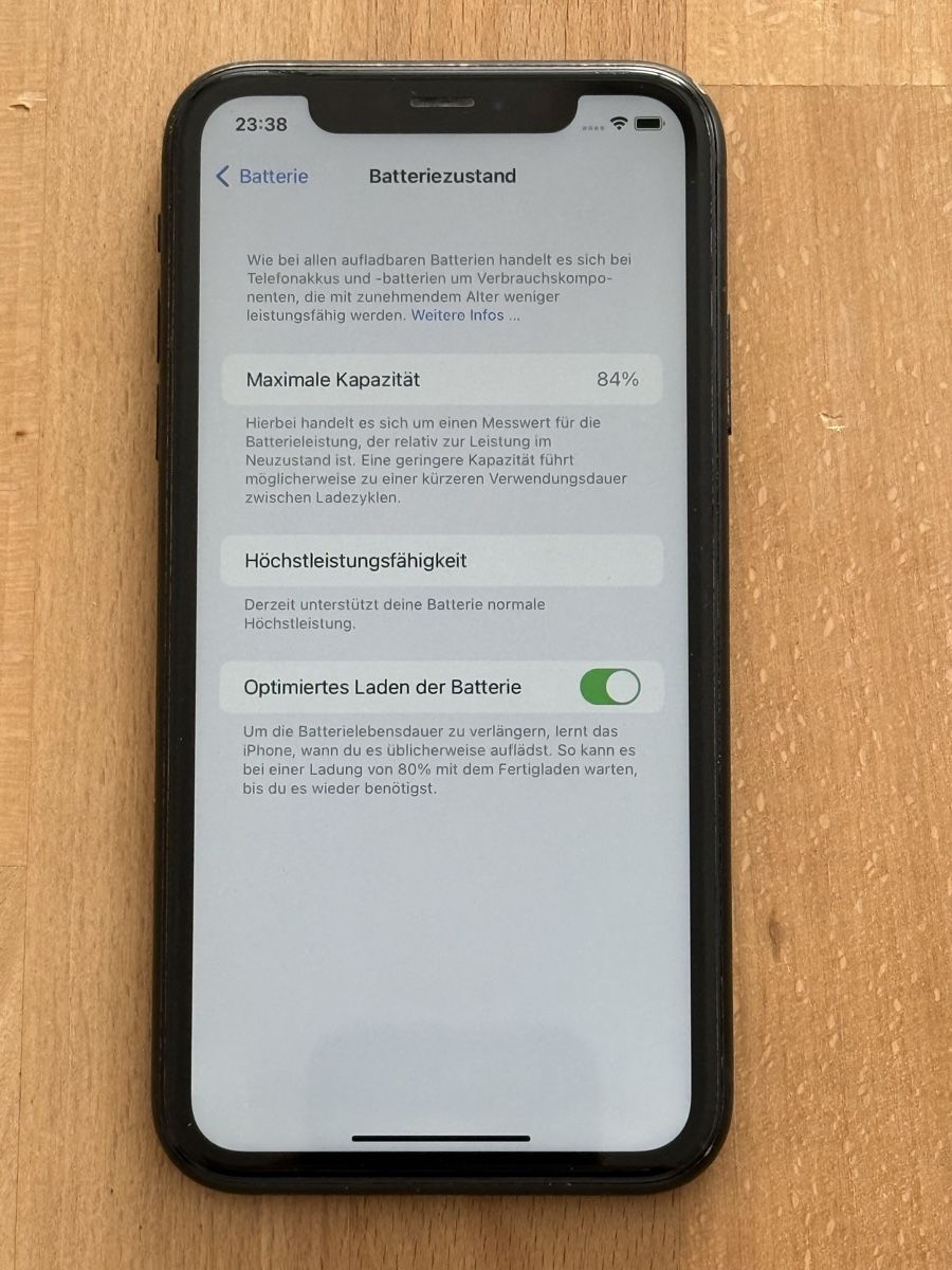 Apple Telefoni cellulari / Smartphones: iPhone XR 64GB schwarz – Usato da Zürich venduto da ton_p8mn 3