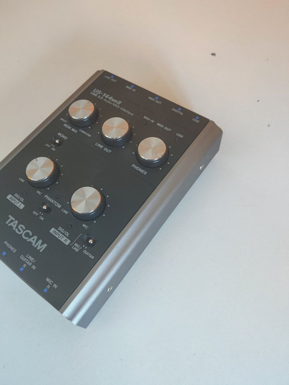 Studioequipment: Tascam US-144mkII USB 2.0 Audio/MIDI Interface – Gebraucht aus Viganello von XTECHSTOREX 5