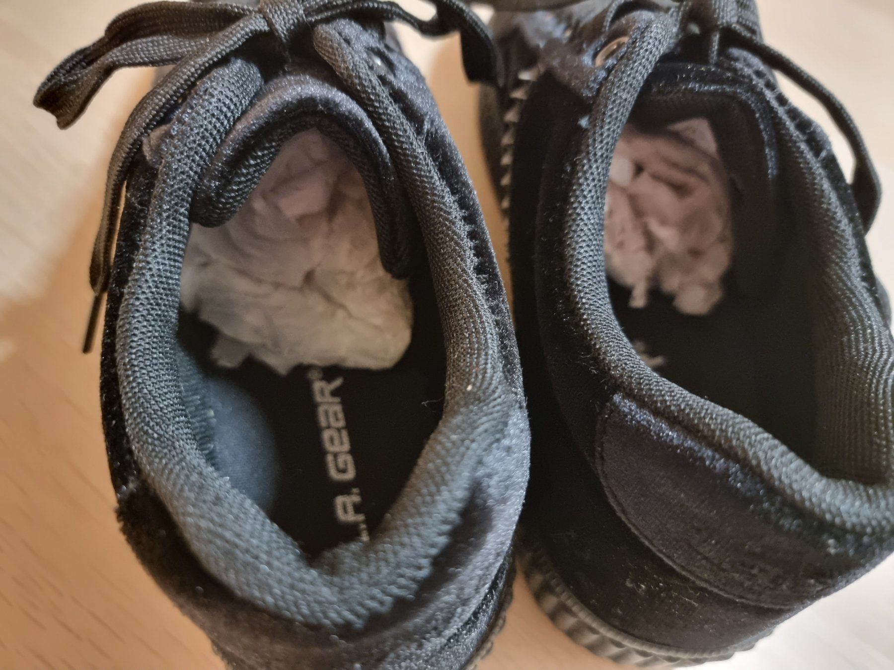 Chaussures hommes: Sneaker Gr 39, schwarz – Neuf (Voir description) à Interlaken par NataliiaS 4