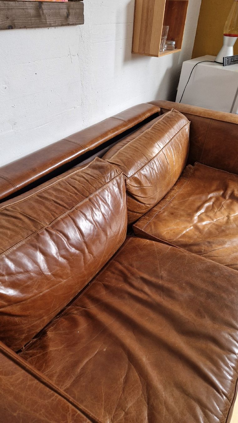 Maisons du monde Divani: Echtes Ledersofa im Clubstyle – Usato da Richterswil venduto da santacecilia 2