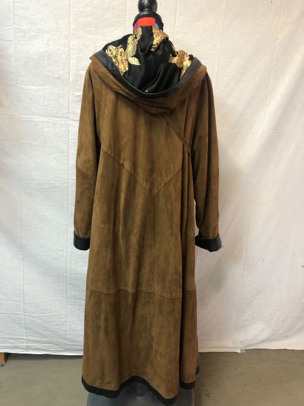 Cappotti: Wild-Ledermantel Vintage mit Tasche Gr.42 – Usato da Brunnen venduto da Allerwaren 2