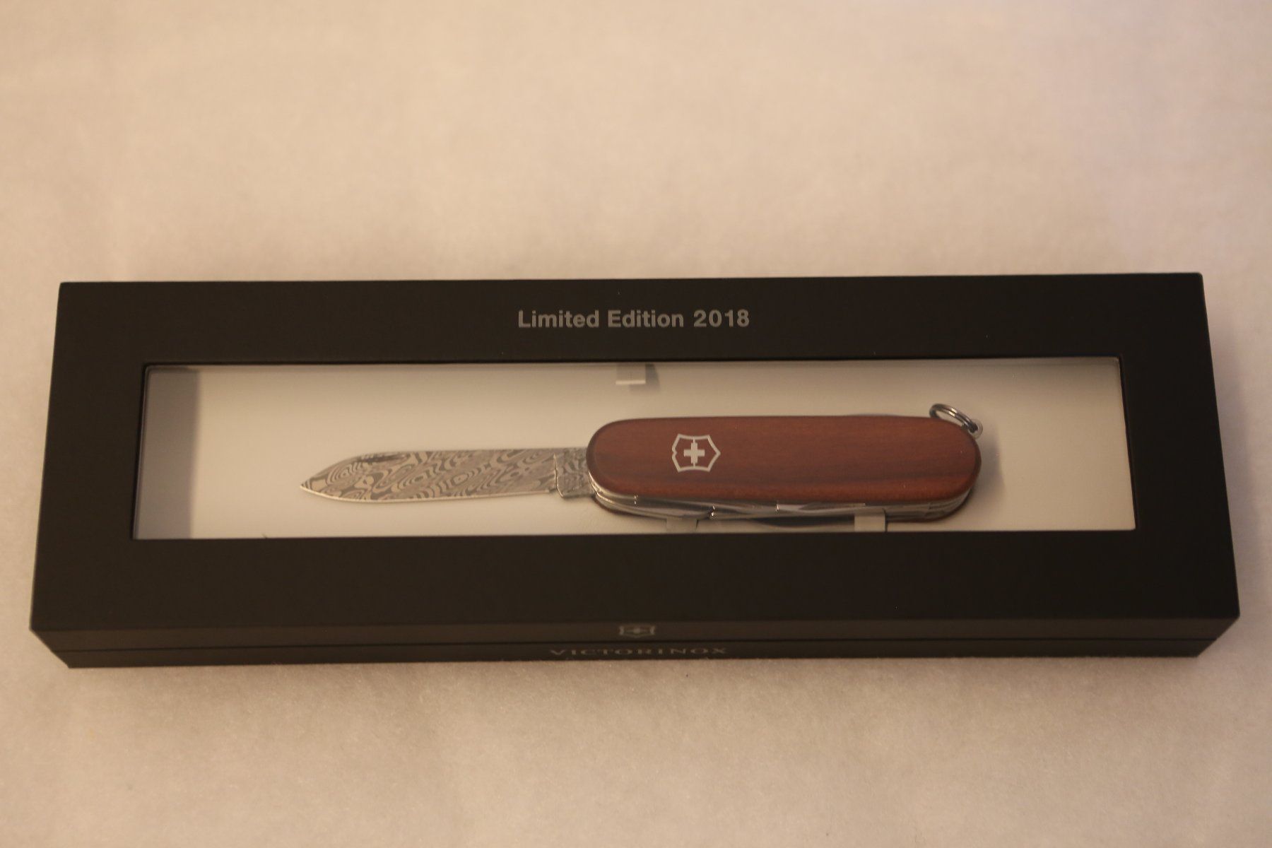 Victorinox Coltelli tascabile: Victorinox Damast 2018 Nr. 29 !!!! – Nuovo (secondo la descrizione) da Fisibach venduto da Subimator