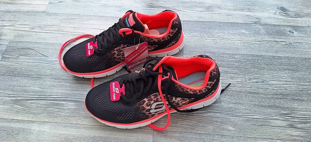 Damenschuhe: Skechers Schuhe – Gebraucht aus Cordast von Sabrina2218