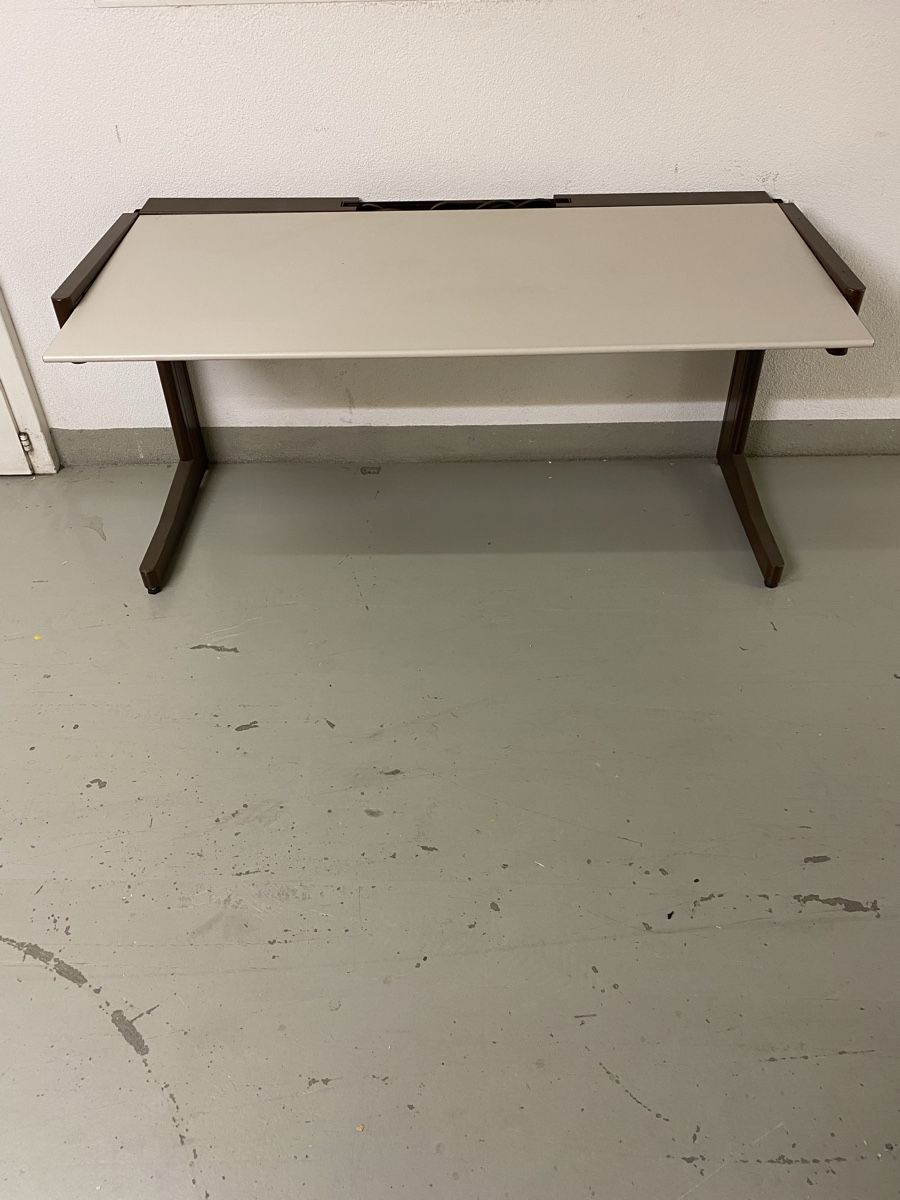 Schreibtische: Bürotisch – Gebraucht aus Bassersdorf von neh_vks9