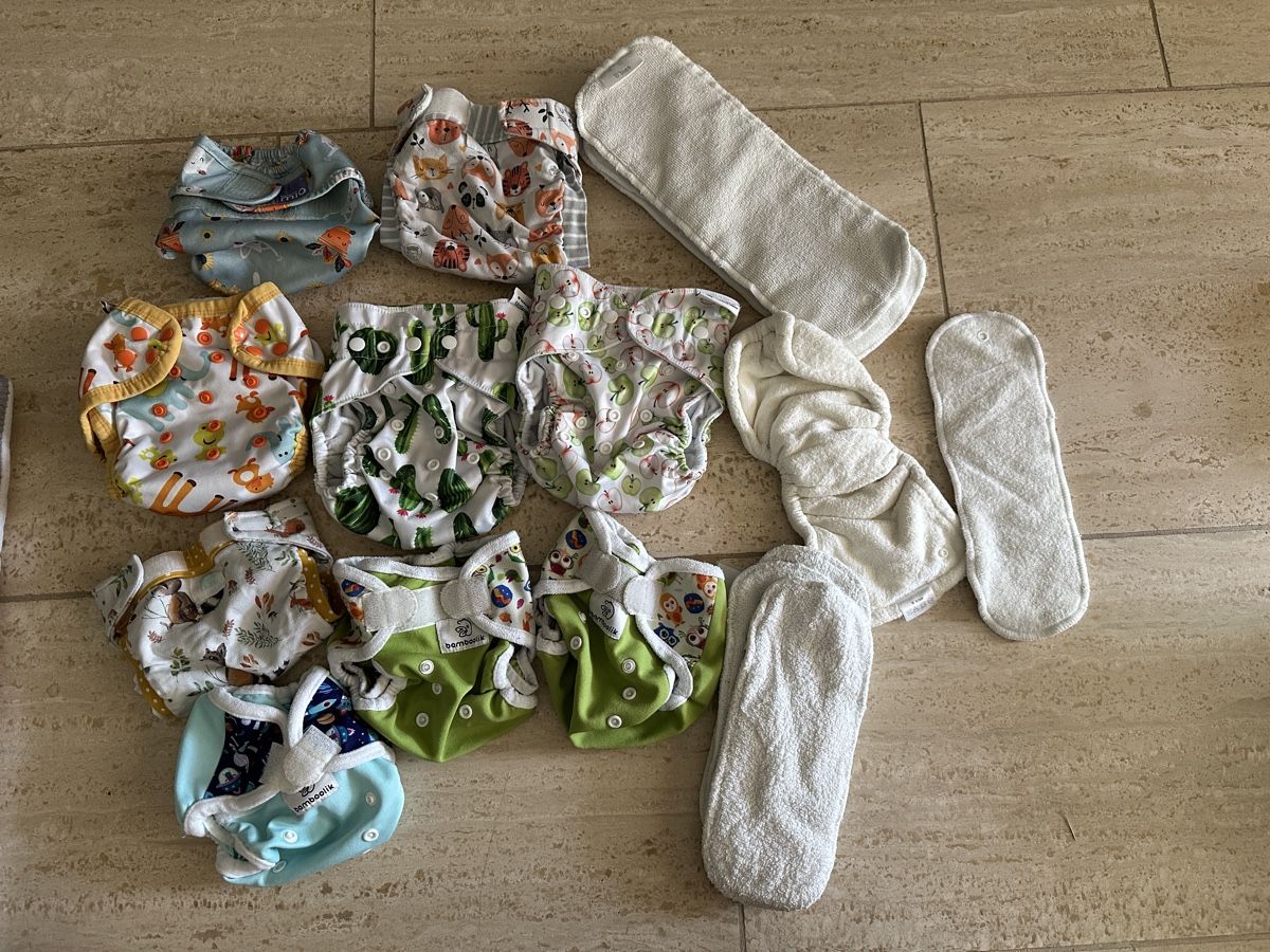 Secchi per pannolini & Pannolini: Stoffwindelpaket Bbies Teby Bamboolik mit Einlagen – Usato da Ennetbaden venduto da bargainhunterin