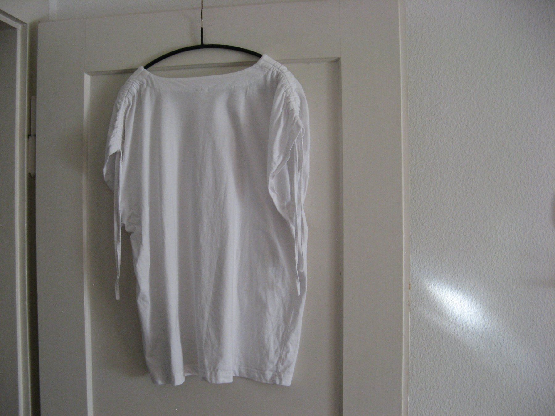 T-Shirts: T-Shirt weiss Grösse 50 – Gebraucht aus Zürich von apil 2