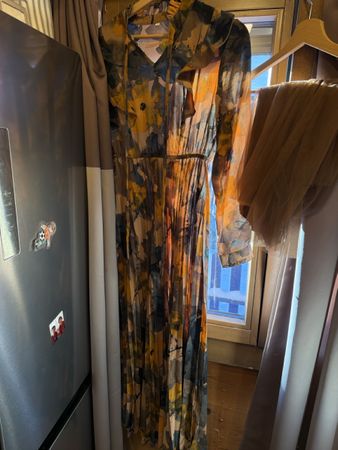 Maxikleid mit Blumenmuster, Grösse 40