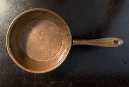 Kupferpfanne mit Griff guter Zustand, D=14.4 cm