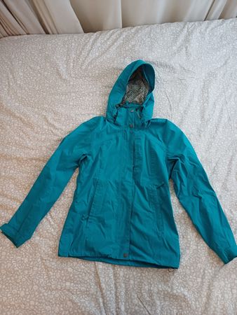blue hiking jacket woman