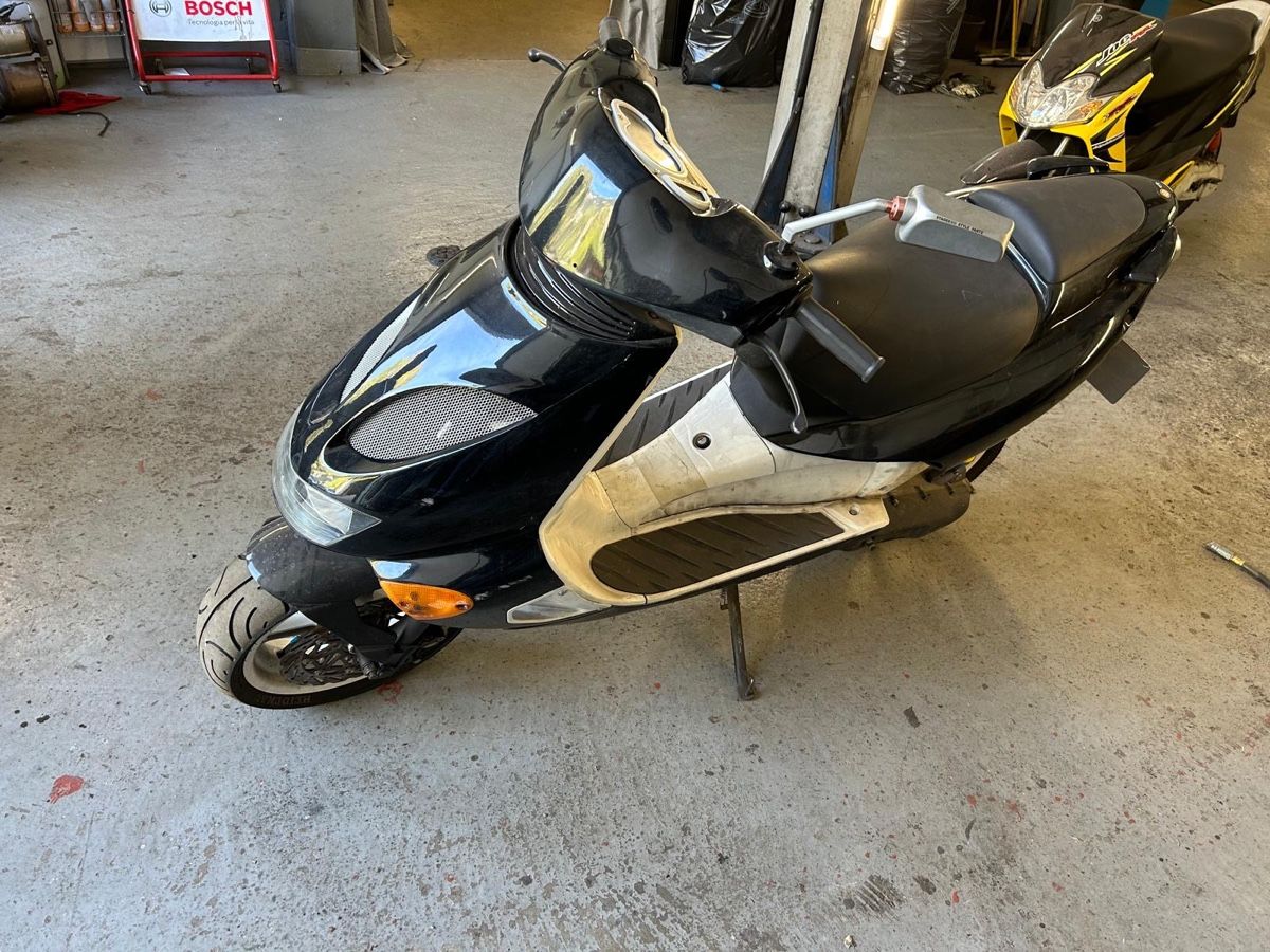 Scooter: Aprilia SR50 – Difettoso da Haldenstein venduto da albert94 1