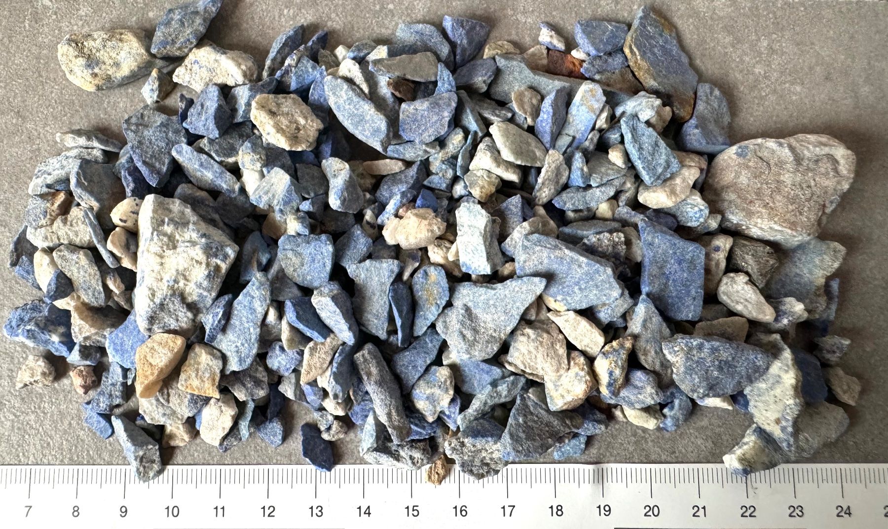 Pietre preziose: Lapis     Lapislazuli echte Rohsteine    unbehandelt natur – Nuovo e nell'imballaggio originale da Leuggern venduto da gemshow 7