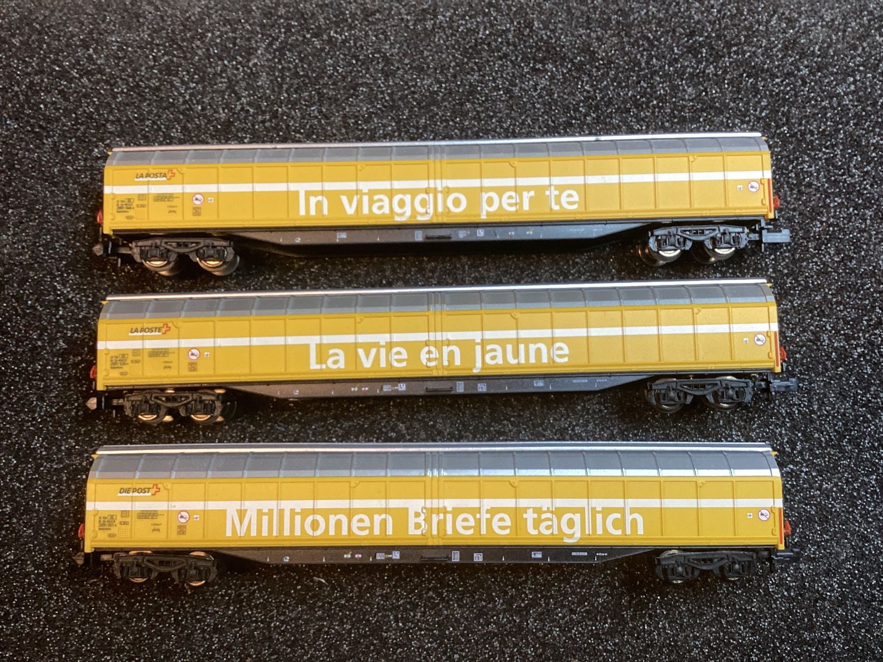 Trix Modelleisenbahnen: Minitrix 15799 SBB Post Grossraumschiebewandwagen Set – Gebraucht aus Winkel von merklinch