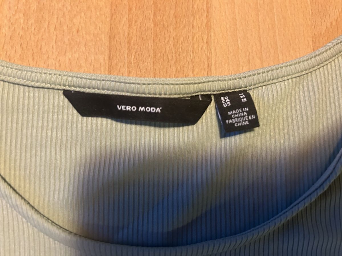 Vero Moda T-shirt: Vero Moda Top, mintgrün, gerippt, Sommer-Basic, Gr. M – Usato da Zürich venduto da frauchi4 1