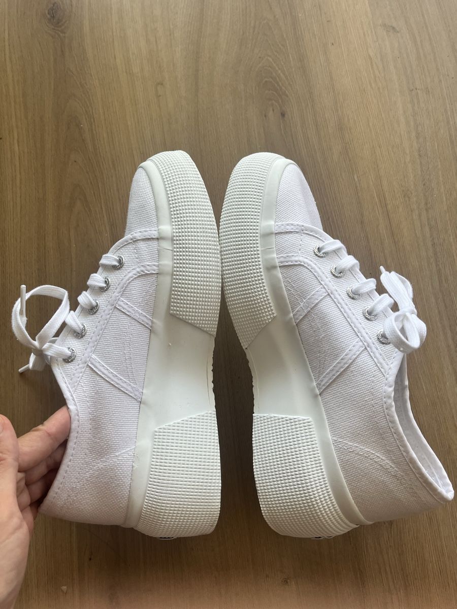 Superga Scarpe da donna: Superga Plateau Sneaker weiss, Grösse 37 – Usato da Lenzburg venduto da Shru5 1