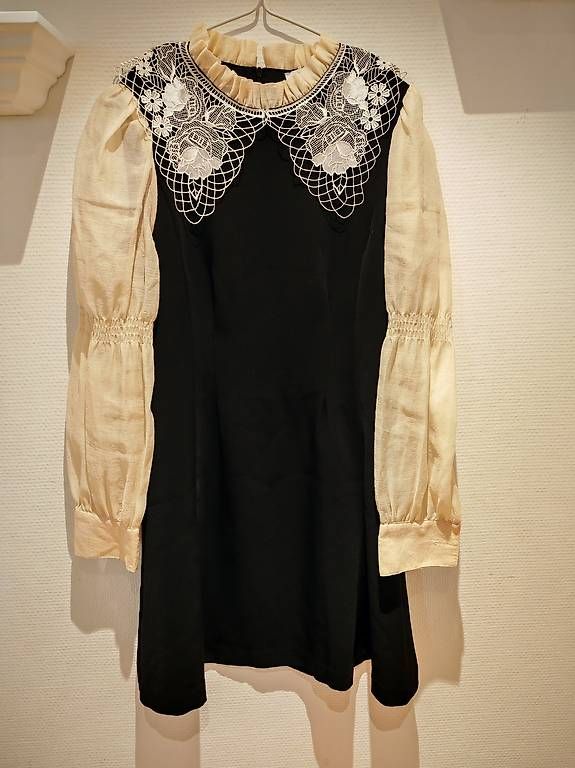Vestiti: Fashion dress – Usato da St. Gallen venduto da Lan_2207 2