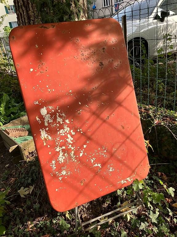 Tavoli: Gartentisch mit Spuren der Zeit – Usato da Bern venduto da korpuskel 6