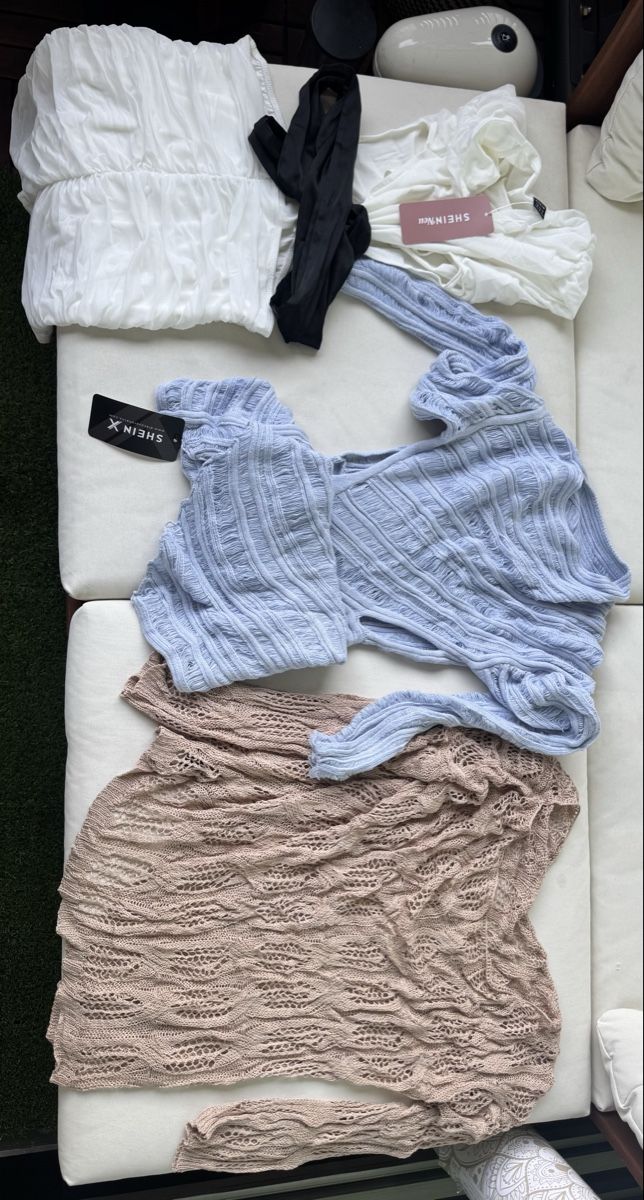 Zara Lotti di vestiti: Summer Clothes  – Nuovo (secondo la descrizione) da Basel venduto da arr_j96w 6