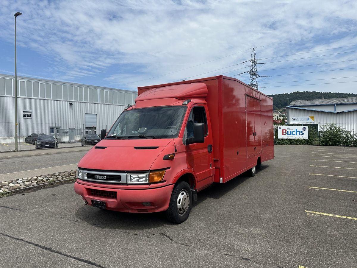 Iveco Lastwagen: Iveco Box Truck Red condition used – Gebraucht aus Weiach von Aleksandar.B