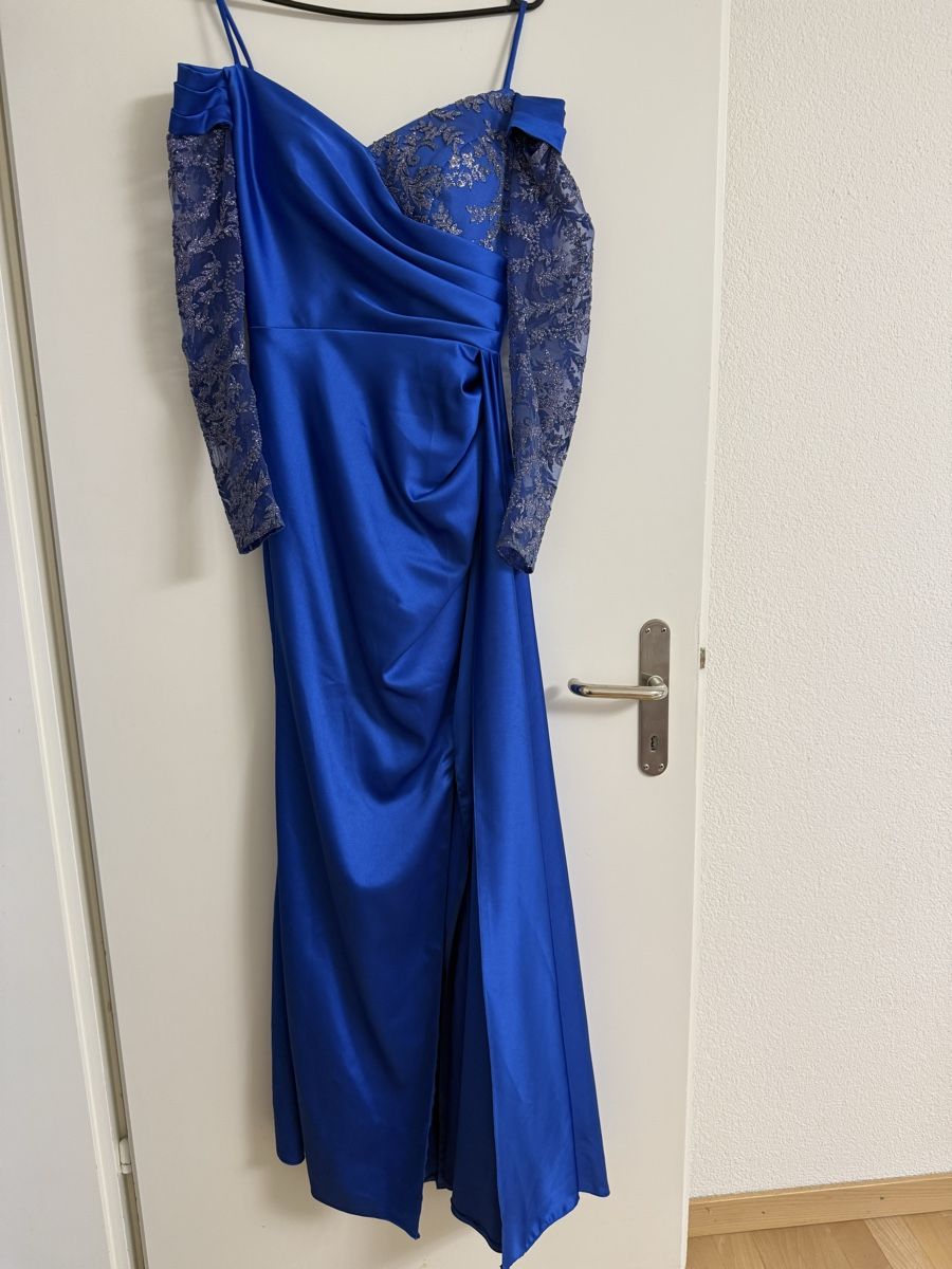Vestiti: Abendkleid Blau – Usato da Bülach venduto da Siar1