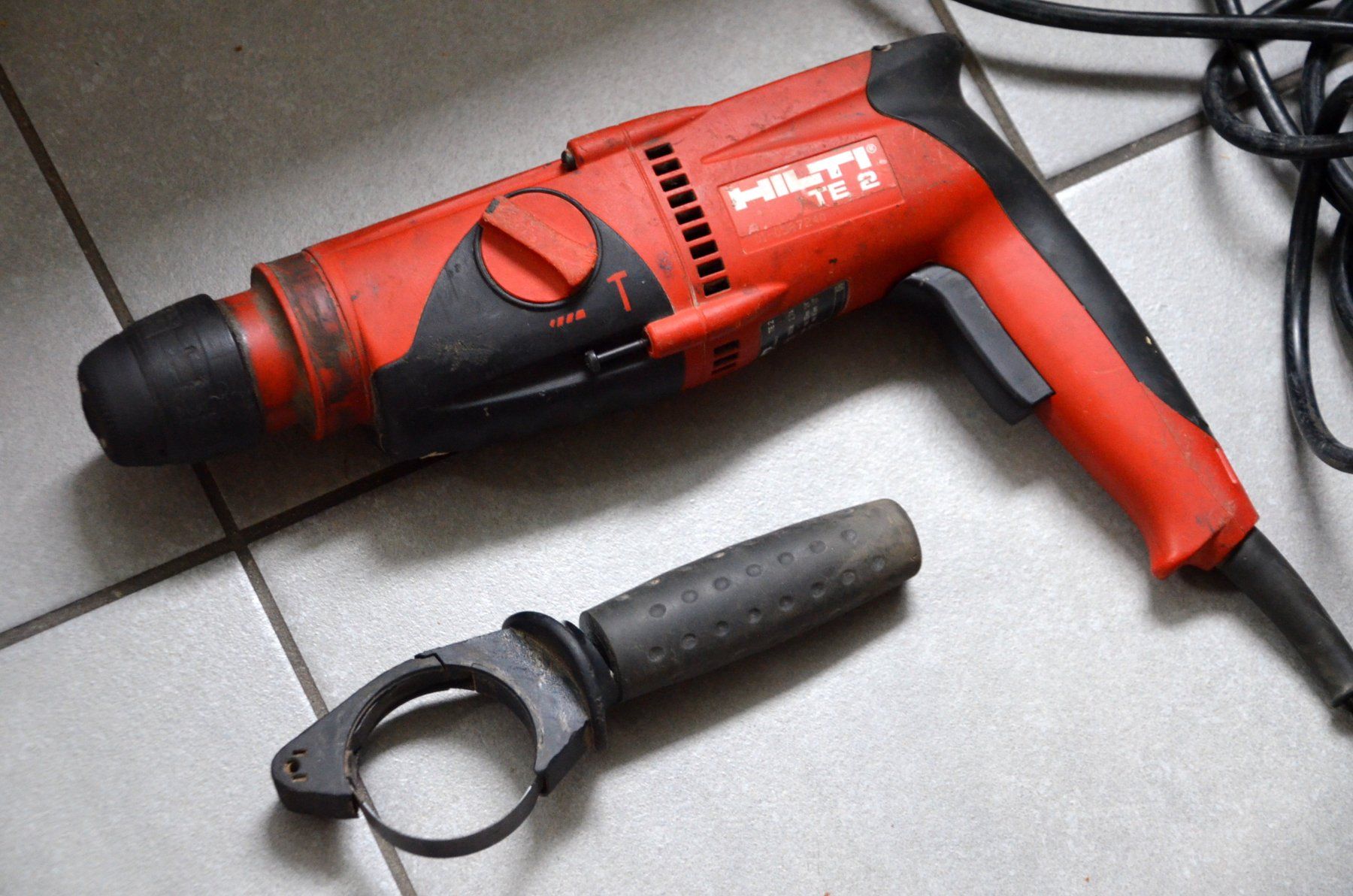 Hilti Bohrmaschinen: Hilti Bohrmaschine TE 2 Perceuse – Defekt aus Collonges von arashee 2