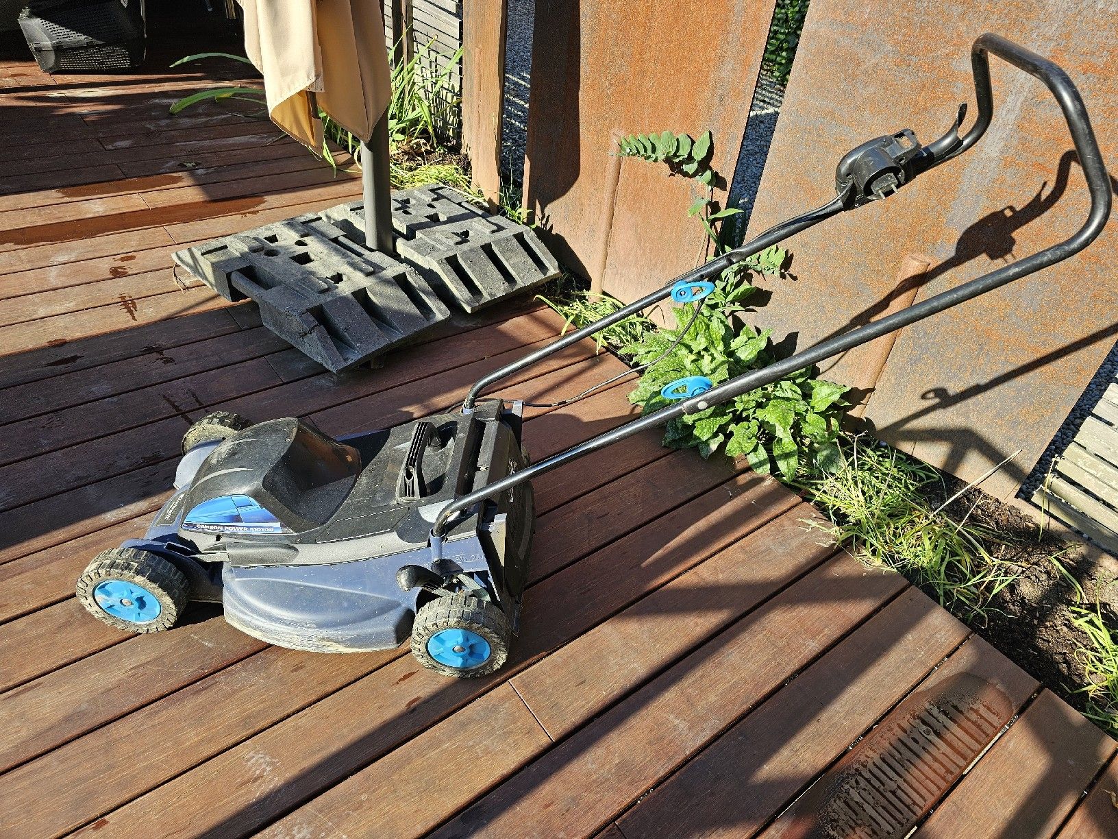 Einhell Tagliaerba: Elektrischer rasenmäher  einhell 43cm – Usato da Au SG venduto da riboflaf 4