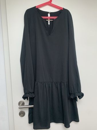 Mango Black Dress, Size M, Perfect Autumn Outfit!