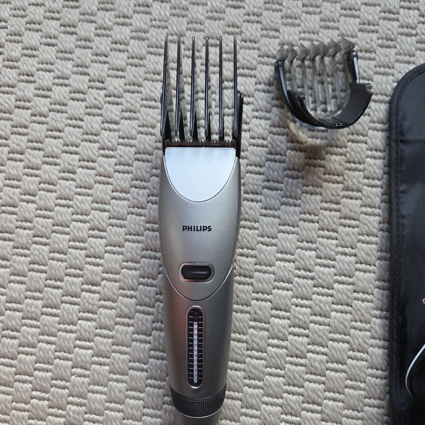 Philips Taglio: Tondeuse barbe et cheveux – Usato da Conches venduto da mrp_qpt5 2