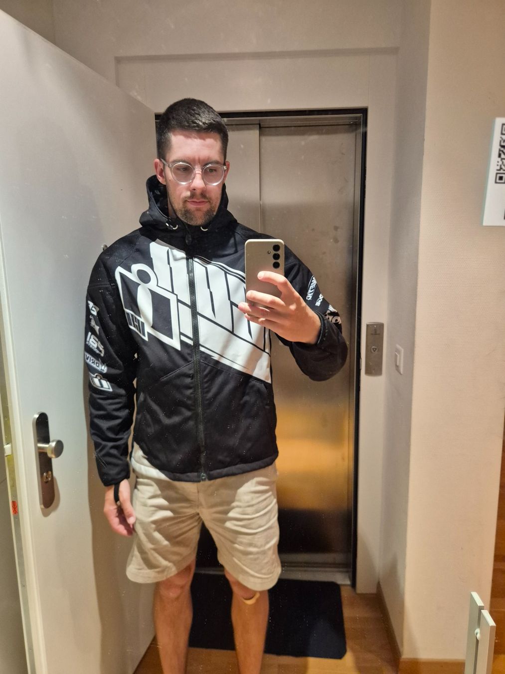 Icon Giacche: Icon Team Merc Jacket – Nuovo (secondo la descrizione) da Brunnen venduto da skiingislife 5