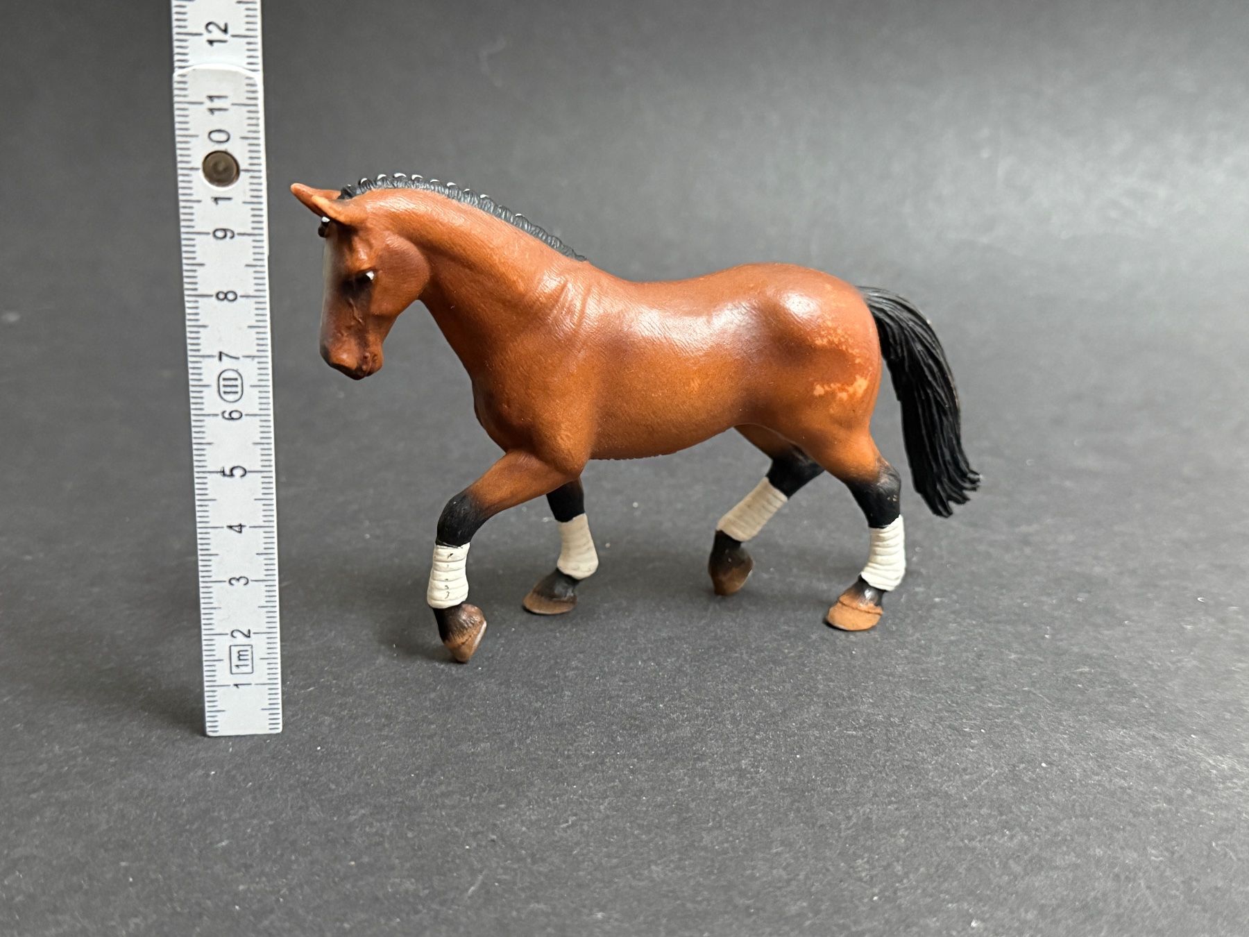 Schleich Statuette: Schleich Hannoveraner Stute 13296 Pferd – Usato da Ennetbaden venduto da mapa05 1