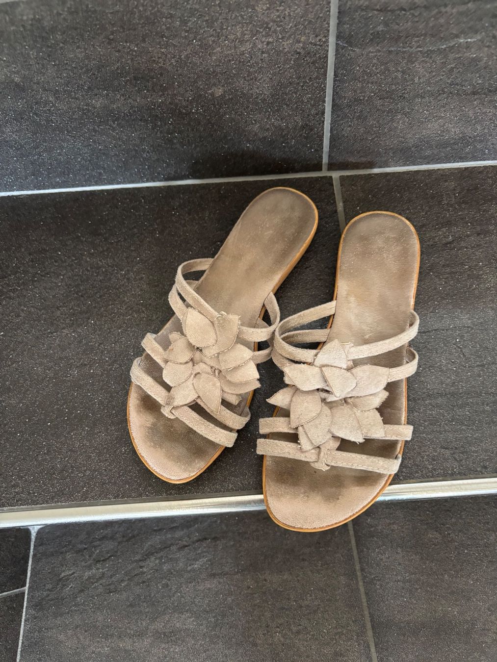 Damenschuhe: Pantolette beige 37 – Gebraucht aus Balsthal von Uroby 1