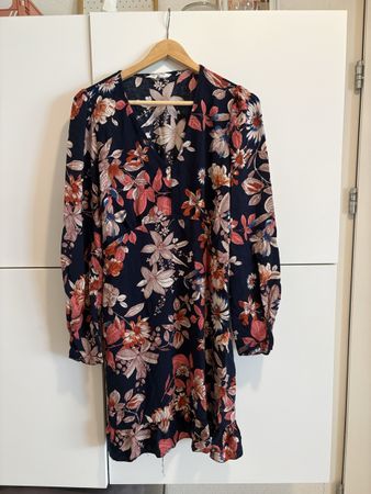 Robe Naf Naf  floral bleu taille 42 