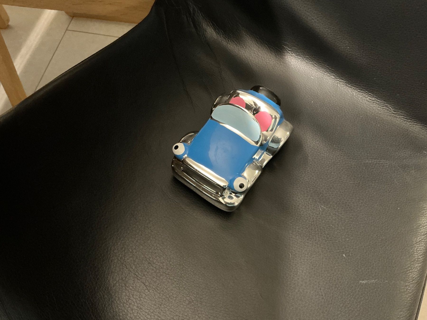 Salvadanai: Sparschwein Auto blau Keramik neu – Nuovo (secondo la descrizione) da Würenlos venduto da ursle67 2