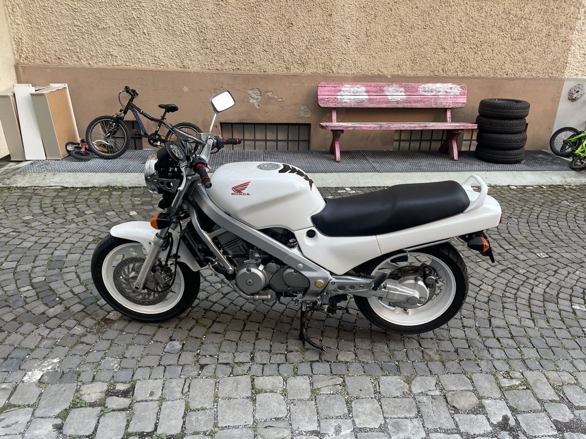 Honda Strada: Honda NTV 650 Reneve – Usato da Gossau SG venduto da noa_m92n