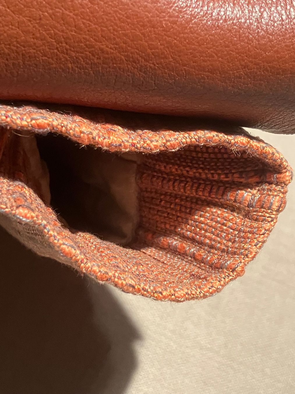 Altro in  Abbigliamento & Accessori: Kleines Stoffetui mit Leder – Usato da Zürich venduto da Byron 3