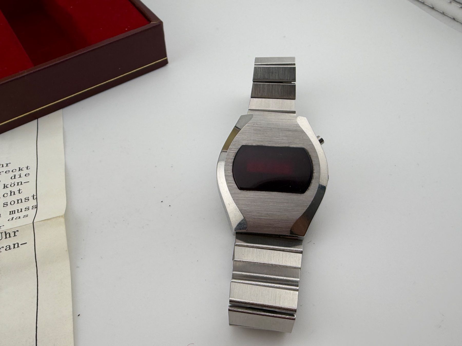 Montres: MINTRON LCD full set – Défectueux à Biel/Bienne par MrP_WatchesBiel