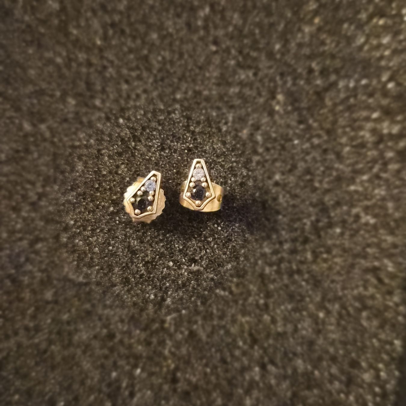 Thomas Sabo Orecchini pendenti & Orecchini a lobo: Thomas Sabo Royalty Ohrstecker – Usato da Muhen venduto da Savana16