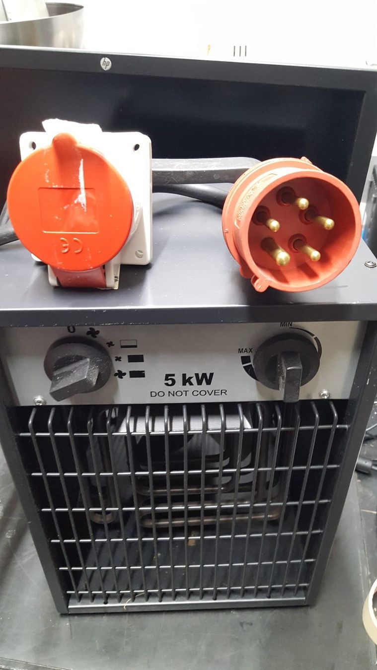 Radiatori: Eletroheizgerät/Heizlüfter 5kW – Nuovo (secondo la descrizione) da Dübendorf venduto da msusak 3