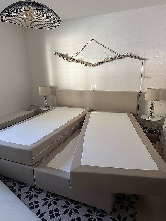 Beliani Letti: 2 lits Boxspring 180 x 200 beige & gris anthracite – Usato da Cries (Vollèges) venduto da Sandrine.LACOUR 2