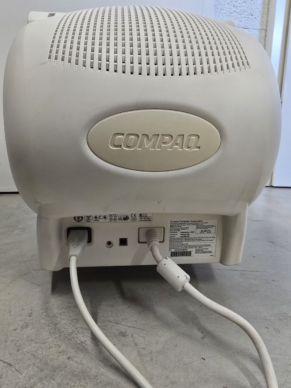 Compaq Monitor: Écran CRT Compaq MV740 - Bon état  – Usato da Champlan venduto da Jrme76 5