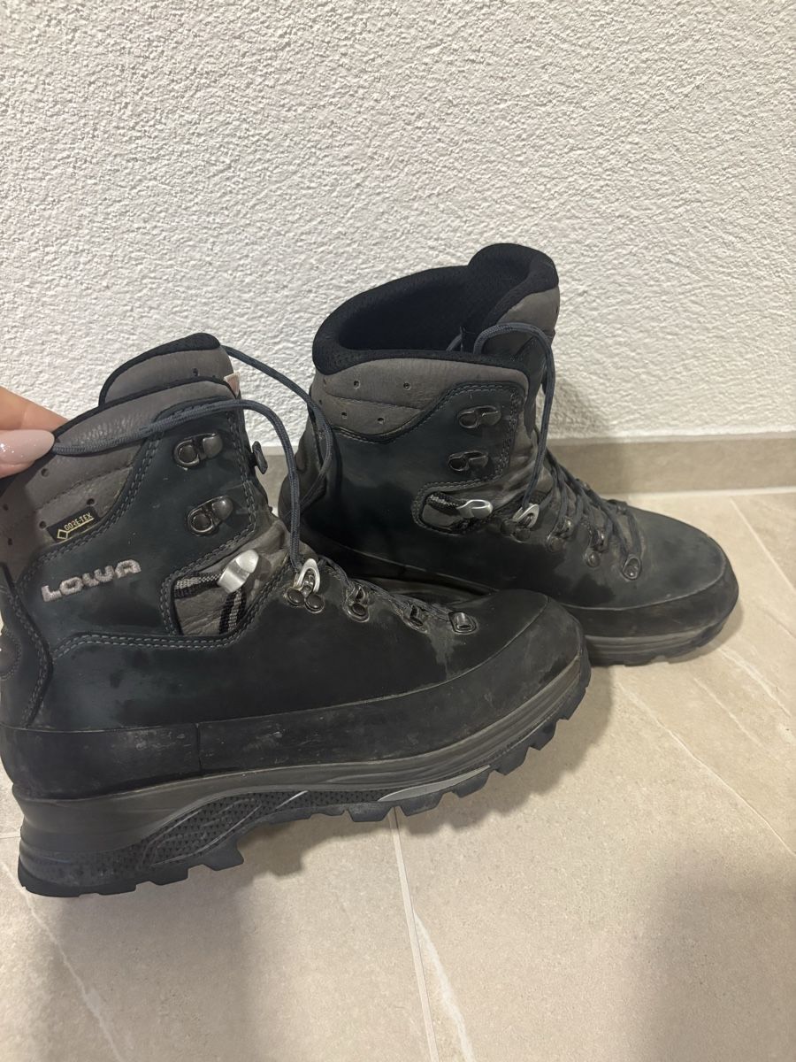 Lowa Scarpe da uomo: Lowa Tibet Evo GTX Wanderschuhe – Usato da Allschwil venduto da f1onq